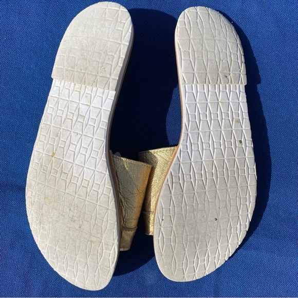 Kate Spade Cactus ๐ต Leather Slides - Picture 7 of 13